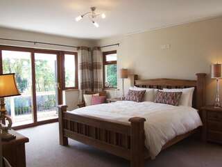 Отели типа «постель и завтрак» Treetops Bed & Breakfast Дангарван Улучшенный номер с кроватью размера «king-size»-6